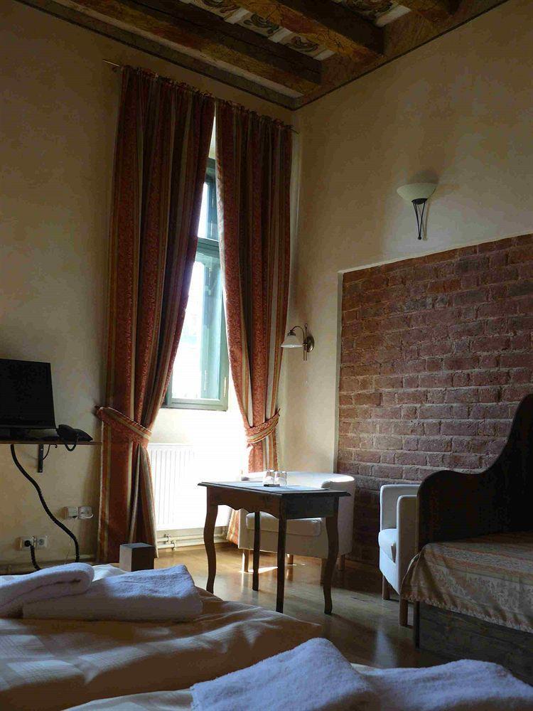 Hotel Opat Kutná Hora Rum bild