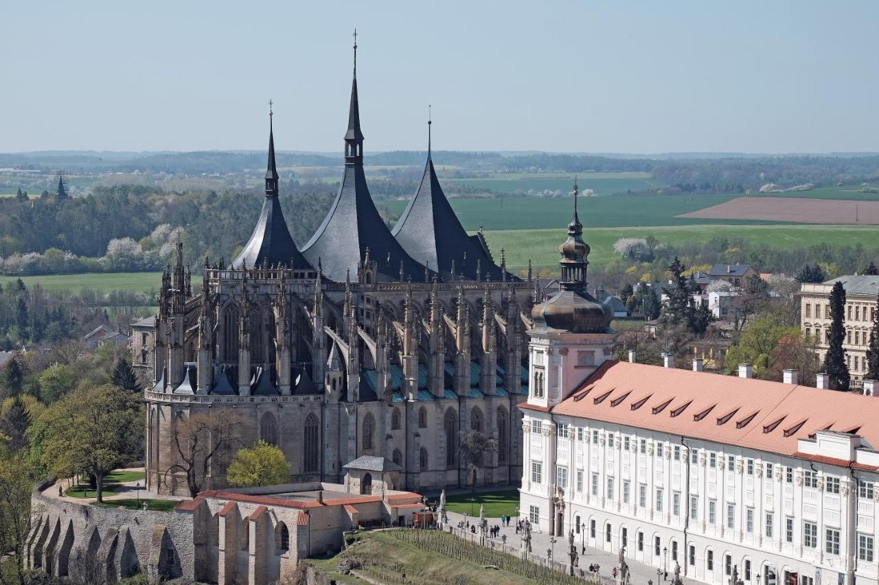 Hotel Opat Kutná Hora Exteriör bild