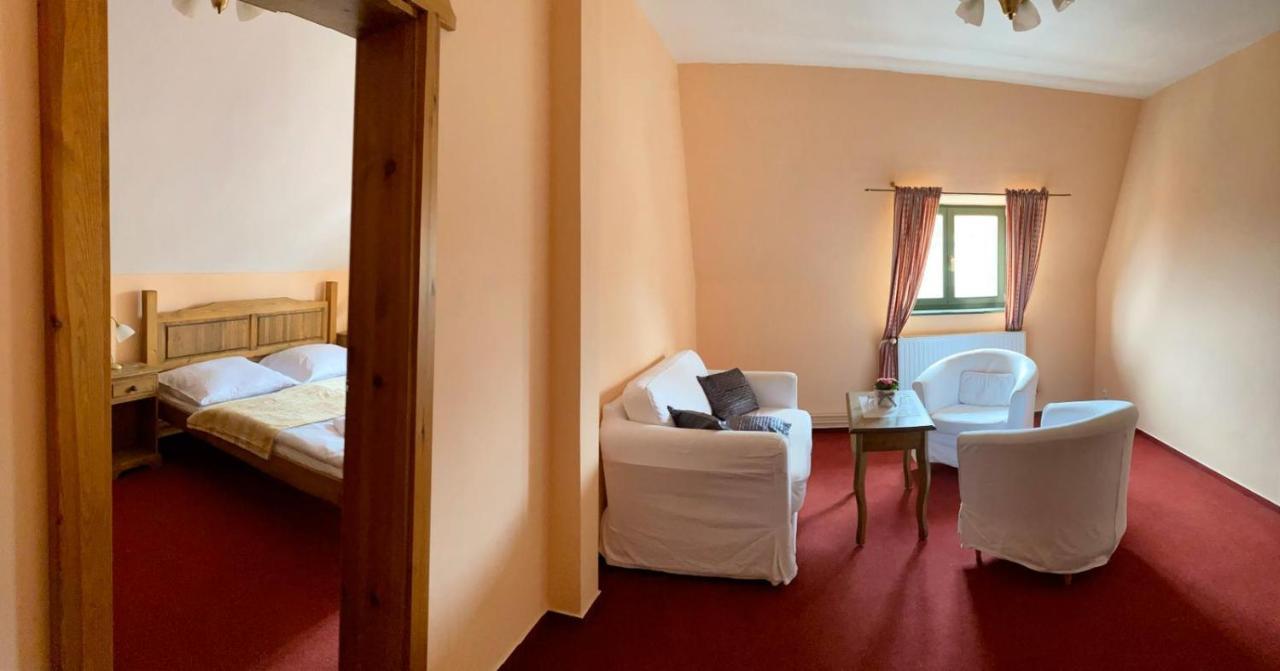 Hotel Opat Kutná Hora Exteriör bild